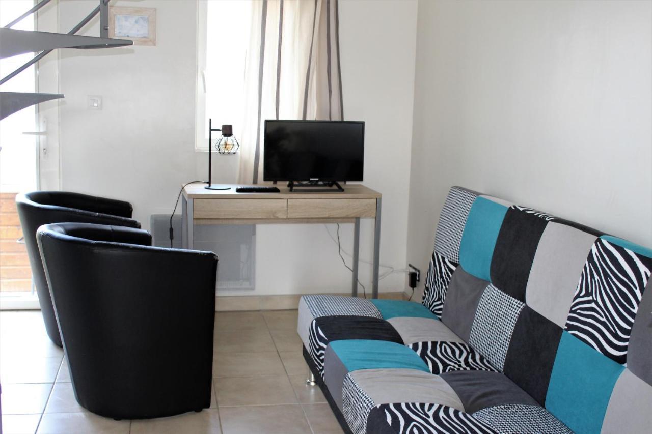 Gites Bellevue Et Mascaret Courtils Dış mekan fotoğraf
